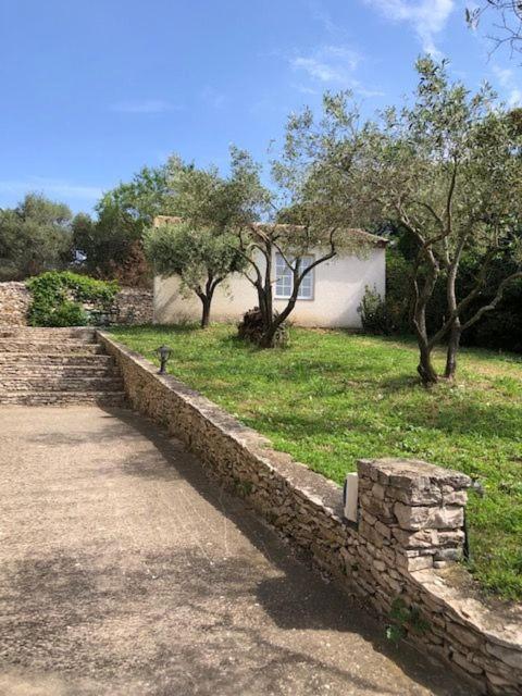 Nimes Calme Villa ภายนอก รูปภาพ