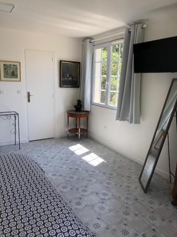 Nimes Calme Villa ภายนอก รูปภาพ